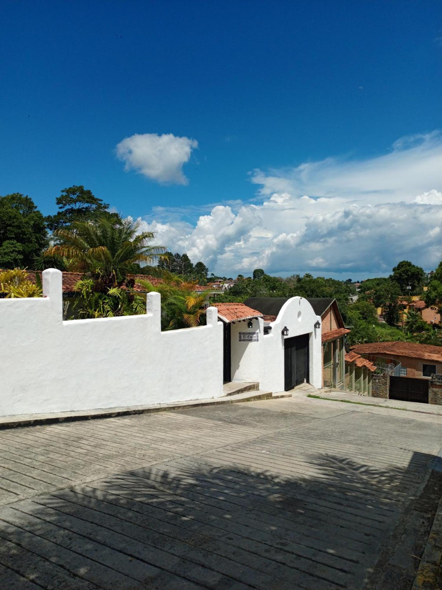 Posada Boutique Le Petit Inn -Casa Ralph- Caracas Exterior photo