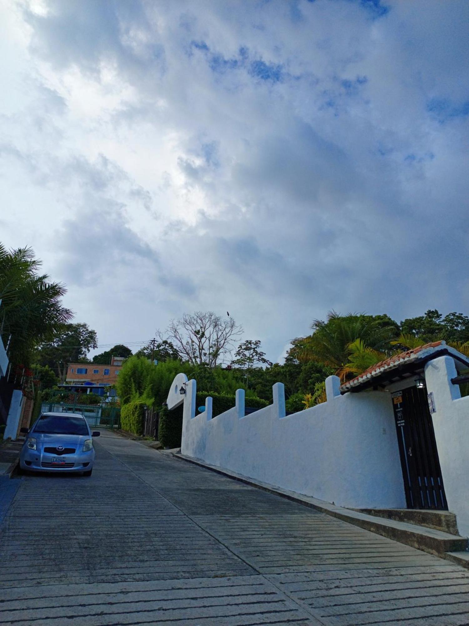 Posada Boutique Le Petit Inn -Casa Ralph- Caracas Exterior photo